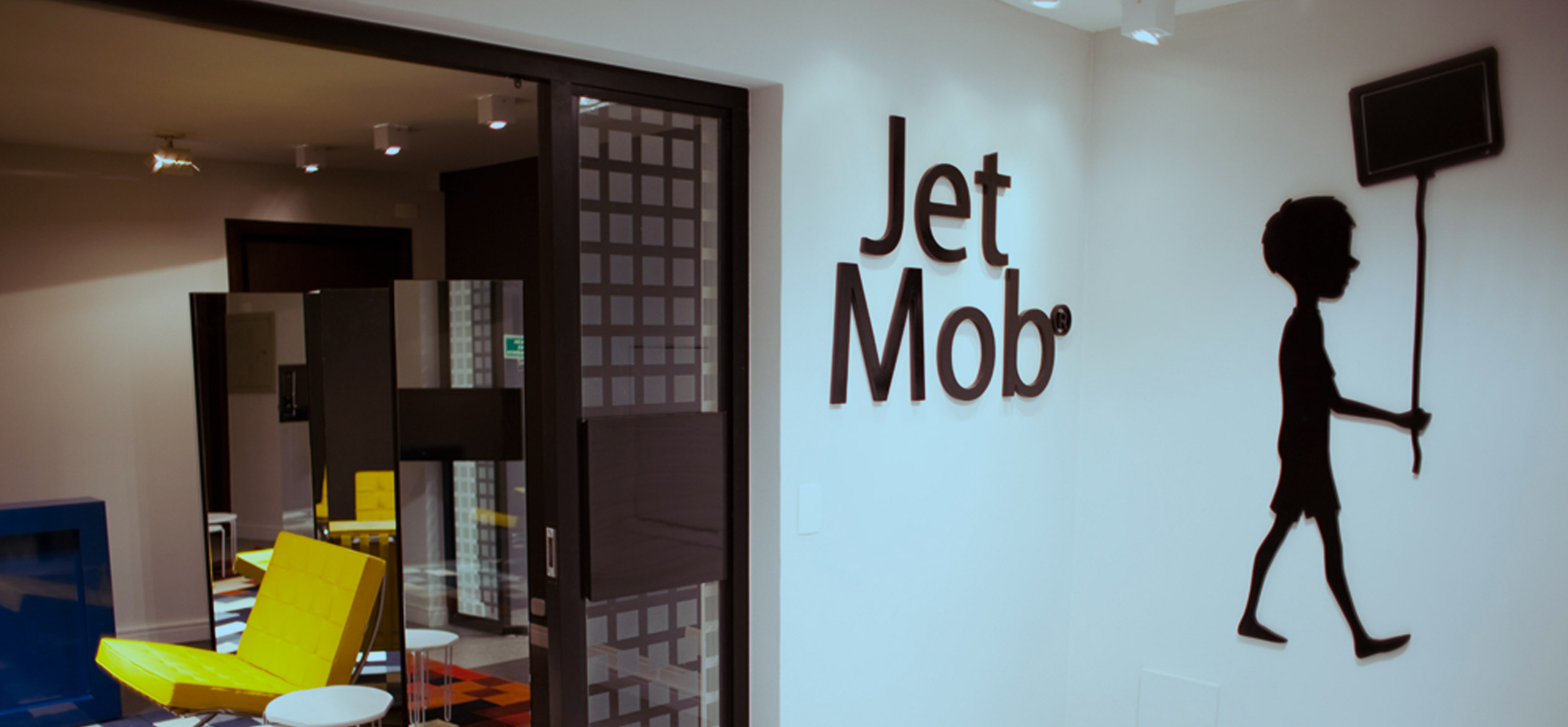 Jet Mob - Mídias Digitais Out of Home